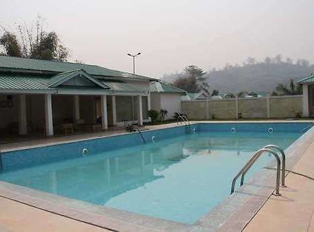 United-21 Grassland Hotel Bagori Ngoại thất bức ảnh