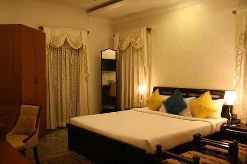 United-21 Grassland Hotel Bagori Ngoại thất bức ảnh